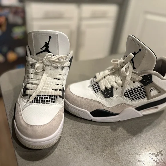 COPY - Air Jordan 4 Retro 'Military Black' Sneakers - Picture 3 of 5